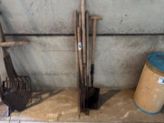 Quantity of hand tools