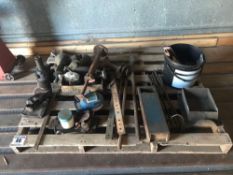 Assorted tools to include bottle jack