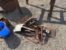 Quantity vintage hand tools