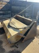 Suton Bucket Brush - (Norfolk)