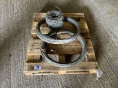 Quantity of straining wire and barbed wire
