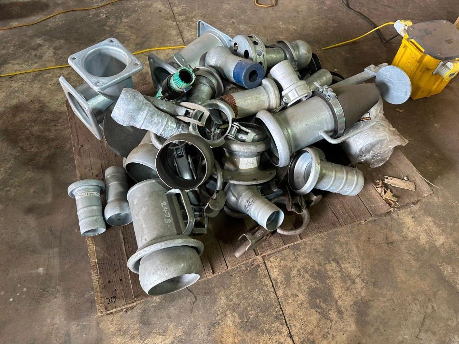 Qty. water pump couplings - Image 2 of 2