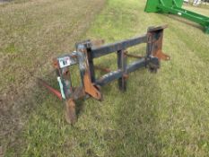 Albutt triple bale spike with pin and cone fittings