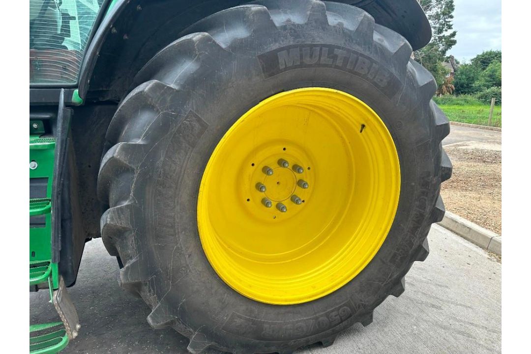 2021 John Deere 6195M tractor. 40kph command quad, front linkage, adblue, data tagged, 4 spool valve - Image 9 of 18