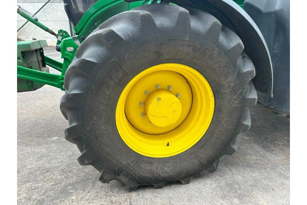 2021 John Deere 6195M tractor. 40kph command quad, front linkage, adblue, data tagged, 4 spool valve - Image 7 of 18