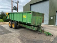 1994 Easterby ET12 12 twin axle tipping root trailer. Hydraulic rear door, manual chute. On 385/65R2