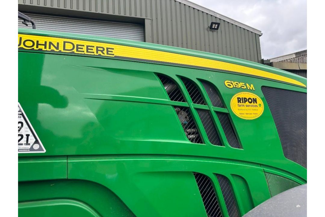 2021 John Deere 6195M tractor. 40kph command quad, front linkage, adblue, data tagged, 4 spool valve - Image 10 of 18