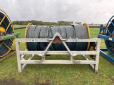 Spreadwise hydraulic driven reeler with 200m and 400m of 4