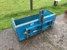 Flemming TB4 Transport box, linkage mounted