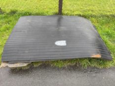 Quantity rubber matting