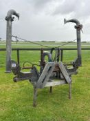 Galvanised c.9m spreading bar with 2No Bauer spreading plates, hydraulic sluices and 4