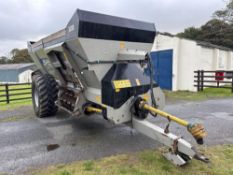 2020 Shelbourne Powerspread Pro 3200 single axle side discharge manure spreader with slurry door on