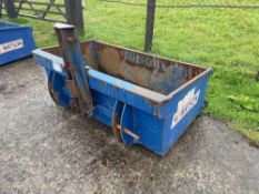 Watson transport box manual tipping, linkage mounted