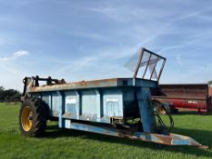 GT Bunning Lowlander 90 manure spreader. Spares or repairs