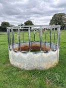 1No cattle ring feeder