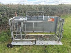 Bateman sheep turnover crate