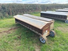 2No lamb creep feeders