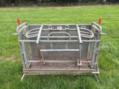 Ironwork sheep turnover crate