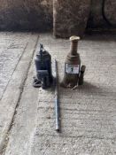 2No bottle jacks