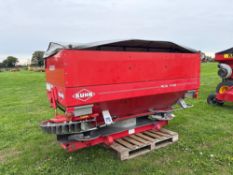 Kuhn MDS 1132 fertiliser spreader with B1210 extension hopper with headland control