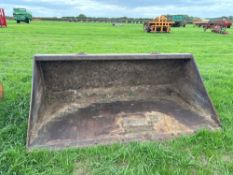 8ft grain bucket on Sanderson brackets