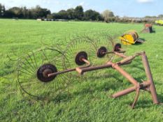 Acrobat rake 4 wheel