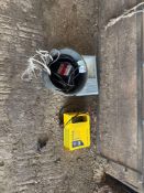 1No battery chargers, light and magnetic trailer lights