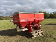 2003 Kuhn MDS 1131 fertiliser spreader with B910 extension hopper, 24m spreading width