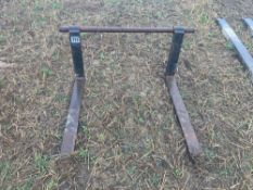 JCB Q-fit pallet tines