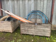 Quantity water pipe and fittings