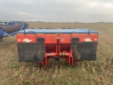 1994 Kuhn Precis 100-M twin disc fertiliser spreader. Serial No: 1656.  NB: Additional spreading dis