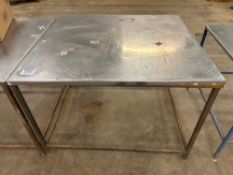 1.19m x 1.3m Stainless steel table
