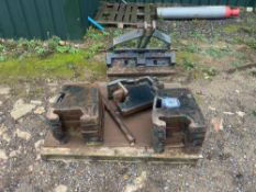 Set Case 47kg wafer weights with linkage mounted weight carrier