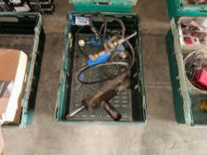 Quantity hydraulic rams