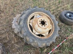 Pair 9.5/9-24 wheels and tyres