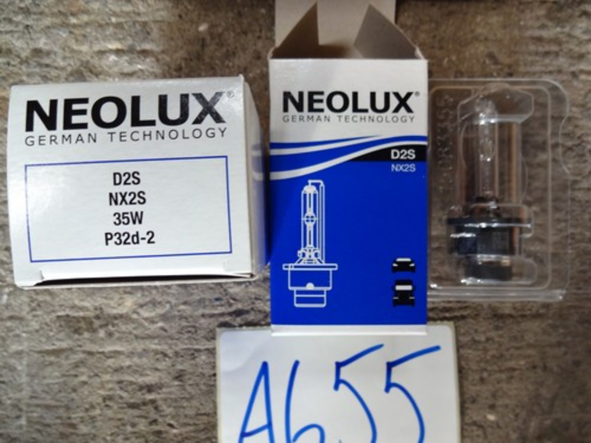 Engine Code 35w 10 x Neolux D2S NX2S 35W Xenon bulbs, code: P32d-2 - new in tatty boxes ...