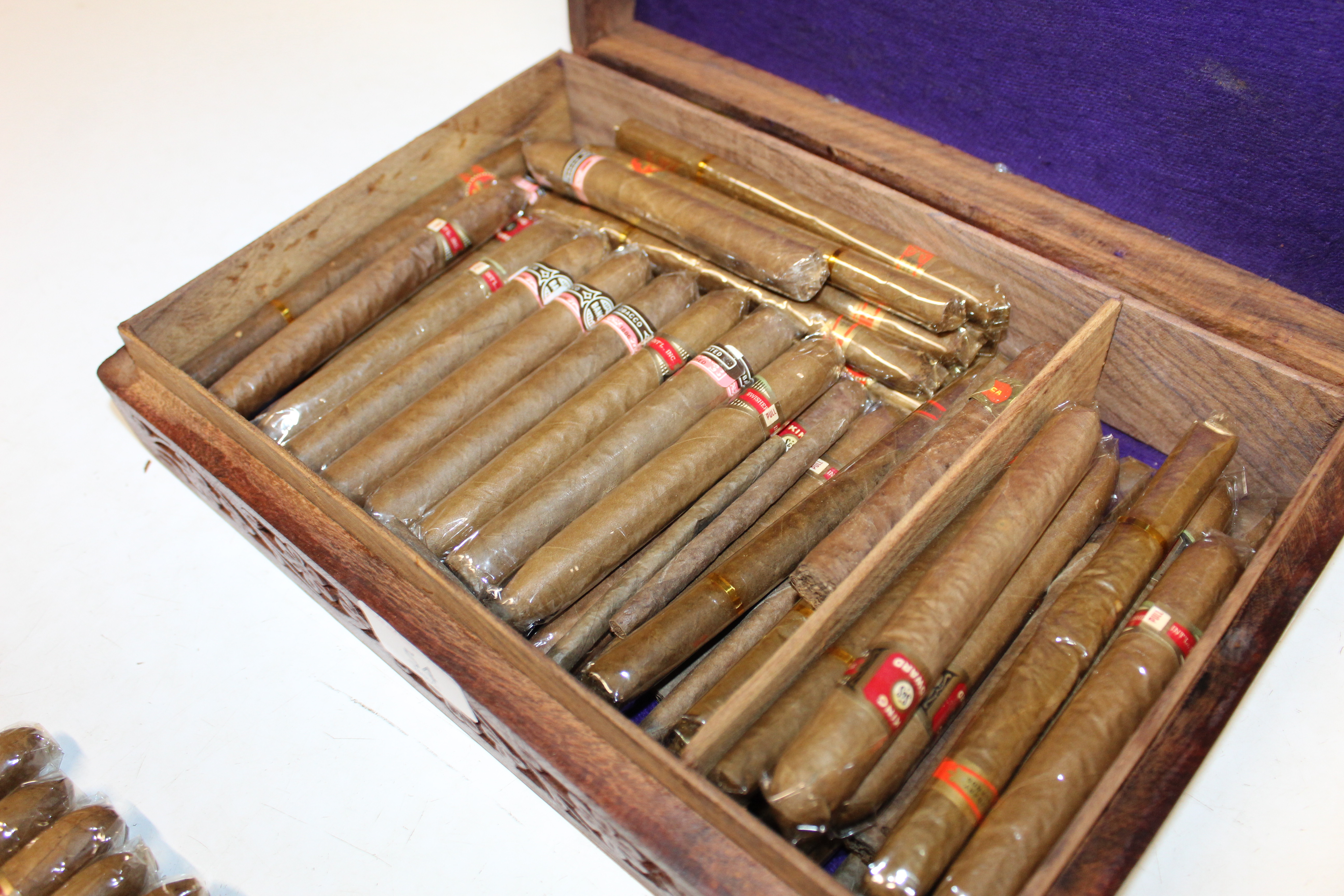 A carved hardwood box and contents of various ciga - Image 7 of 7