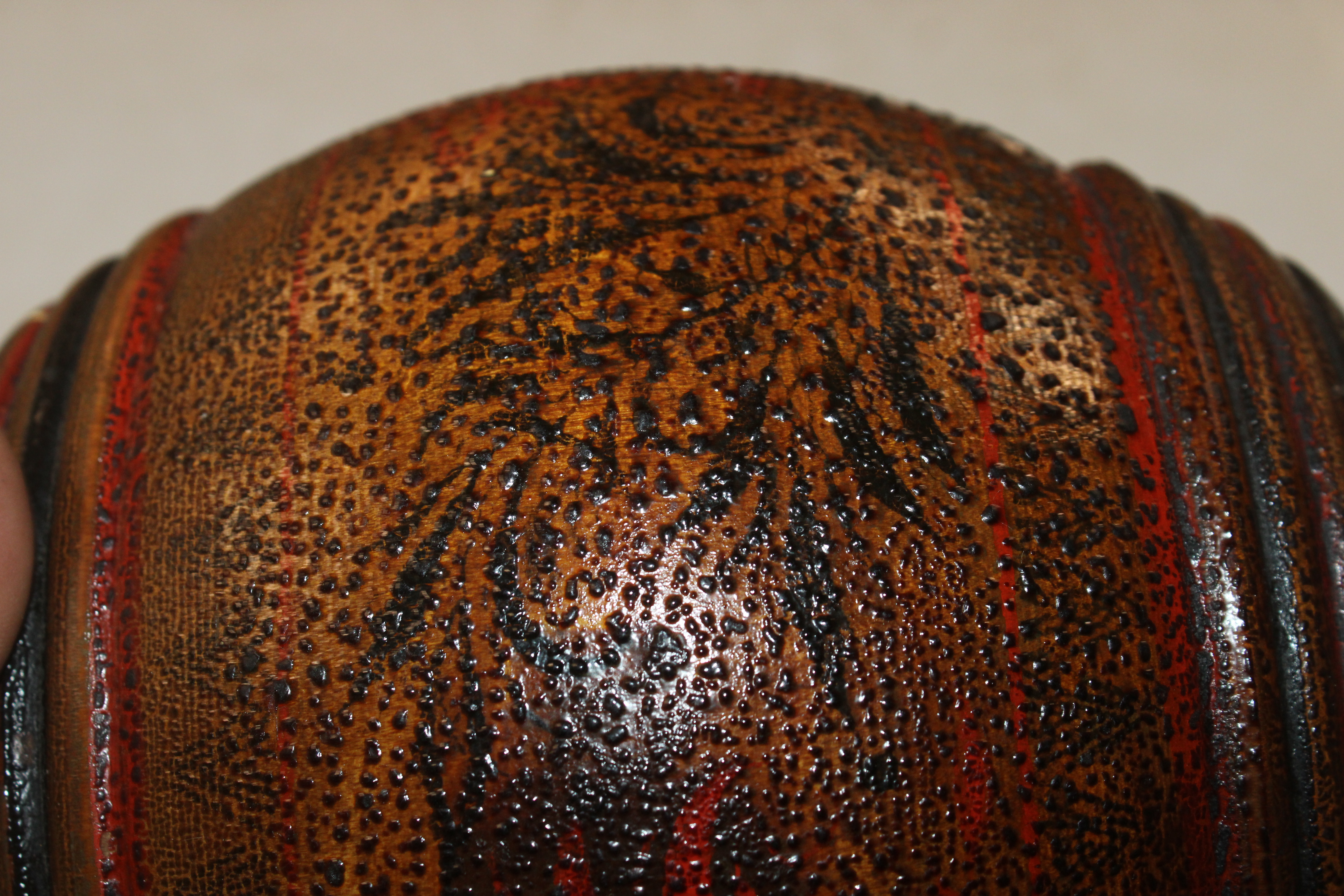 A turned wooden jar and cover - Image 16 of 17