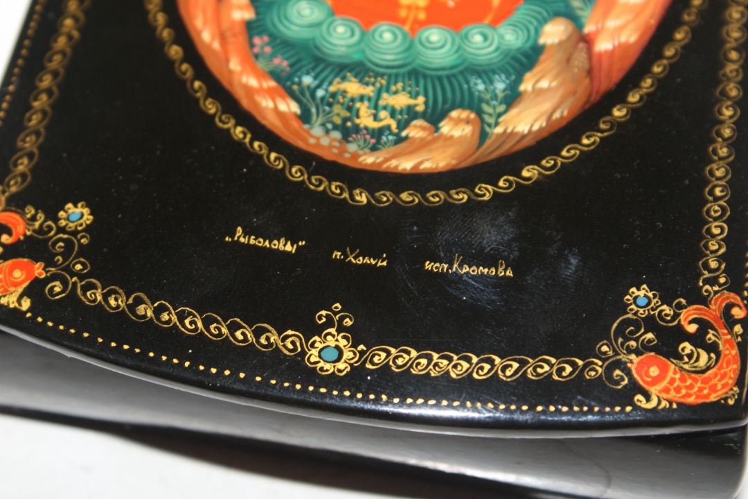 Kromov, Khouvi Russian lacquered box entitled "Fis - Image 8 of 12