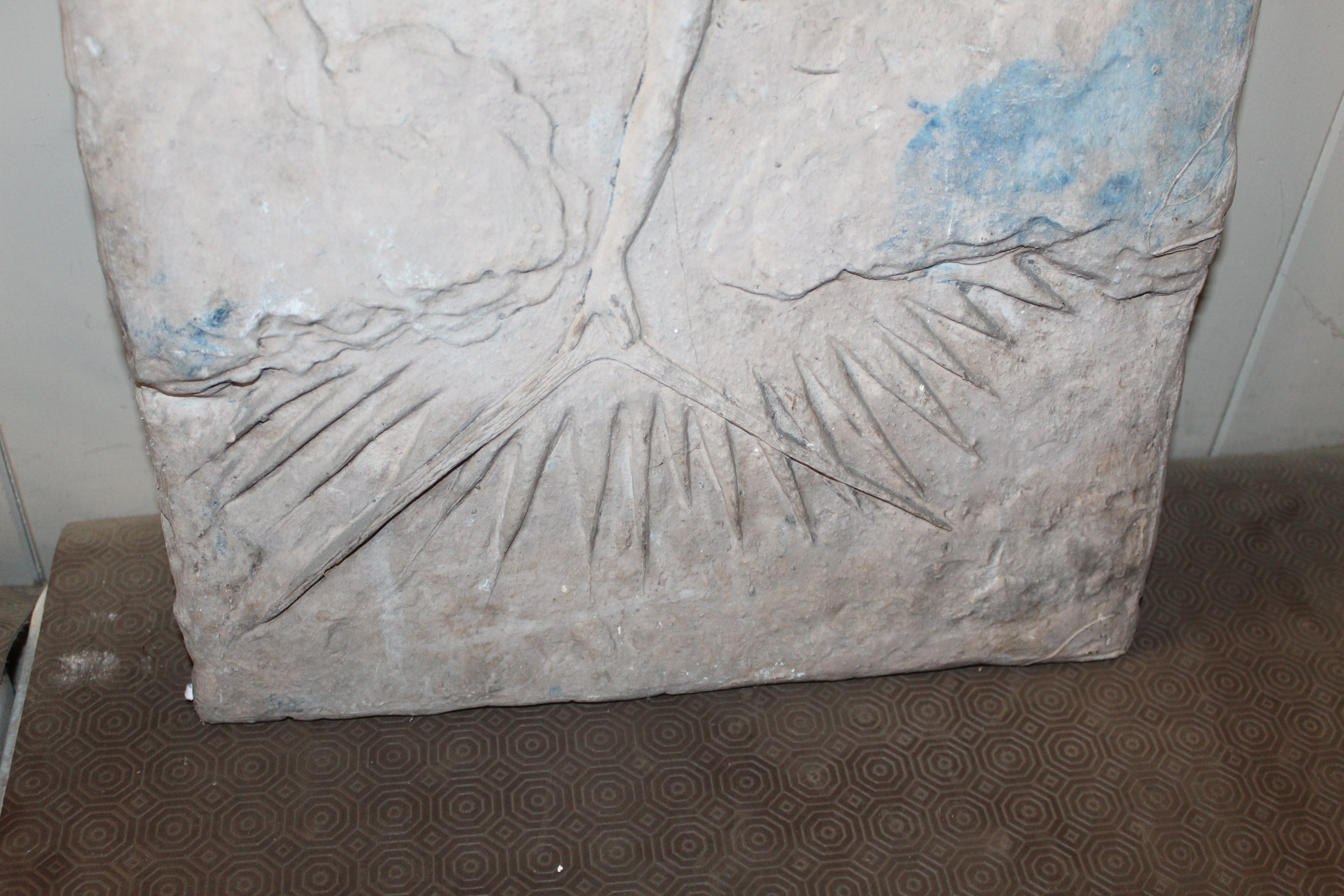 A plaster wall plaque in the style of William Blake - Image 3 of 5