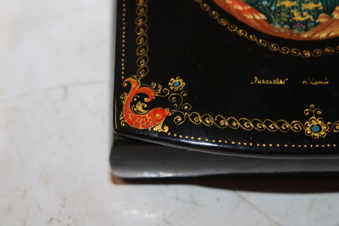 Kromov, Khouvi Russian lacquered box entitled "Fis - Image 7 of 12