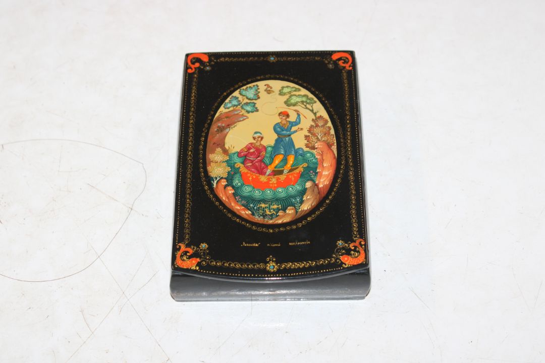 Kromov, Khouvi Russian lacquered box entitled "Fis - Image 1 of 12