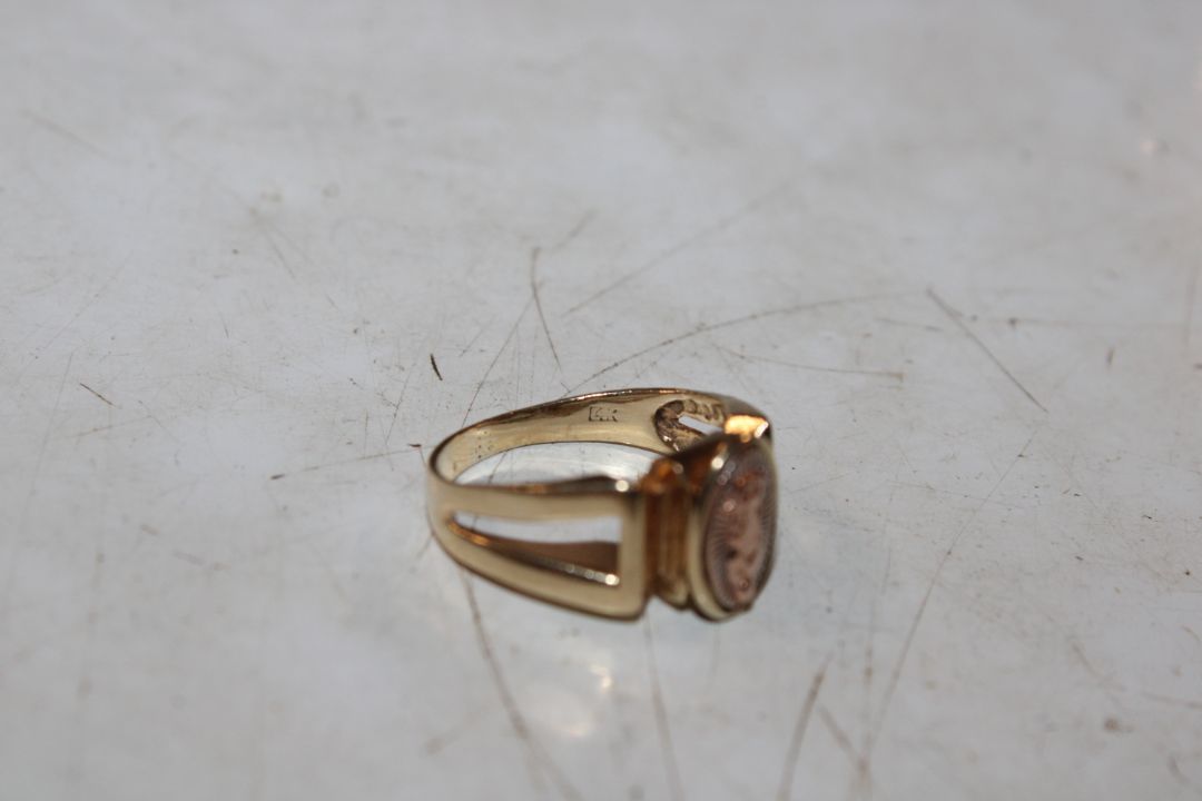 A yellow metal (marked 14K) ring with rose gold me - Image 4 of 4