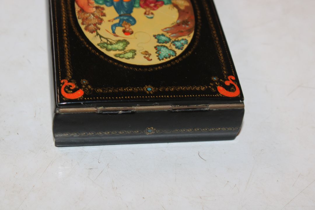 Kromov, Khouvi Russian lacquered box entitled "Fis - Image 12 of 12