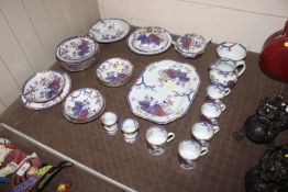 A Spode tobacco leaf cabbage patch design part