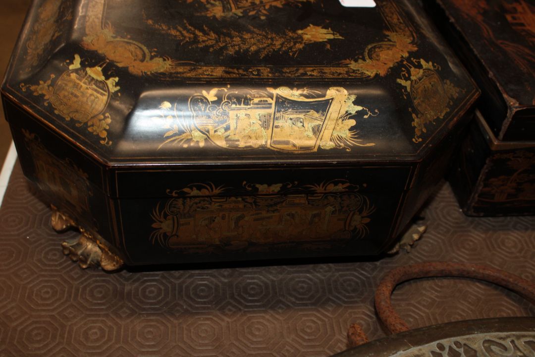 Two oriental lacquered and gilt decorated boxes - Image 6 of 14