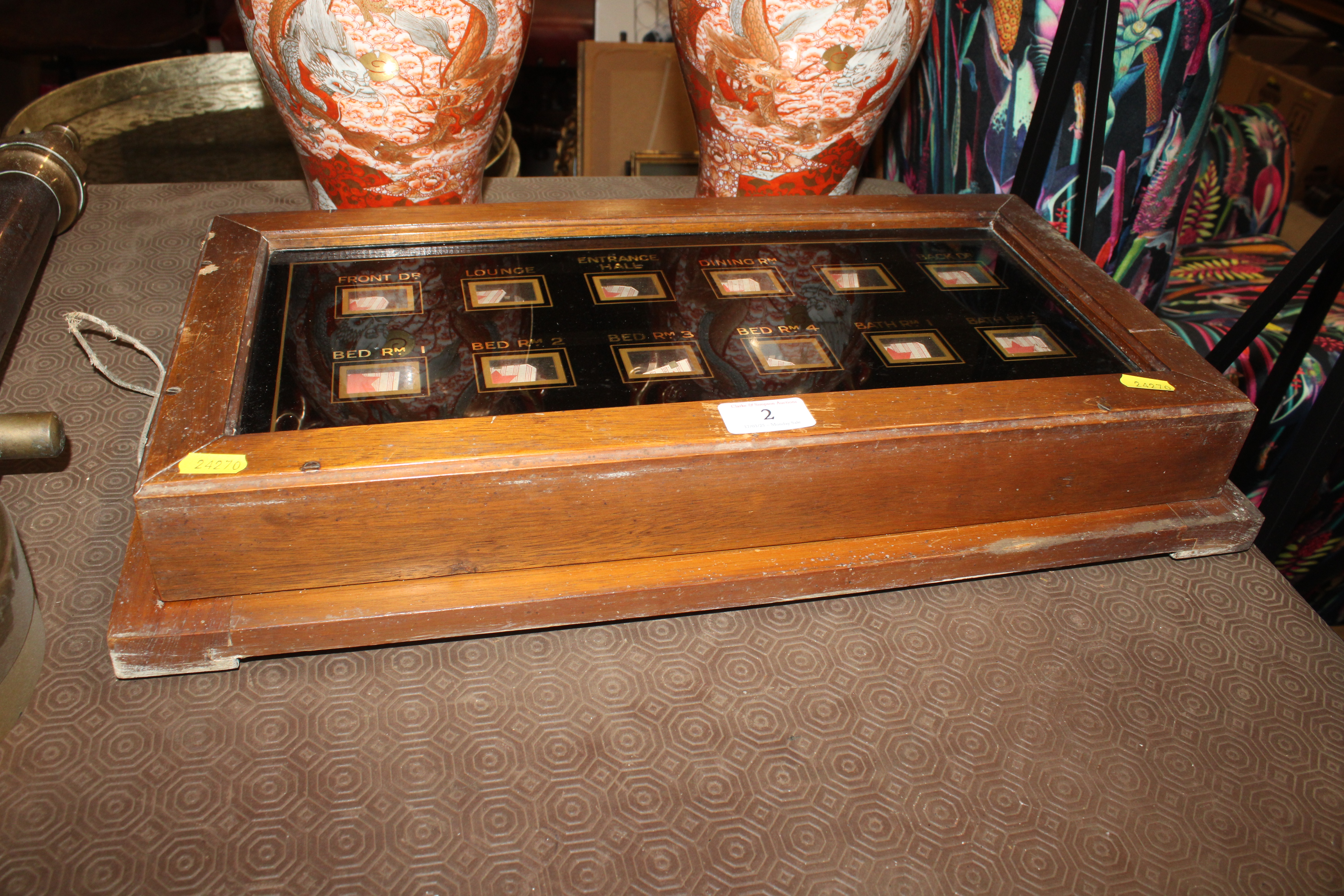 A vintage country house servants bell panel - Image 4 of 9