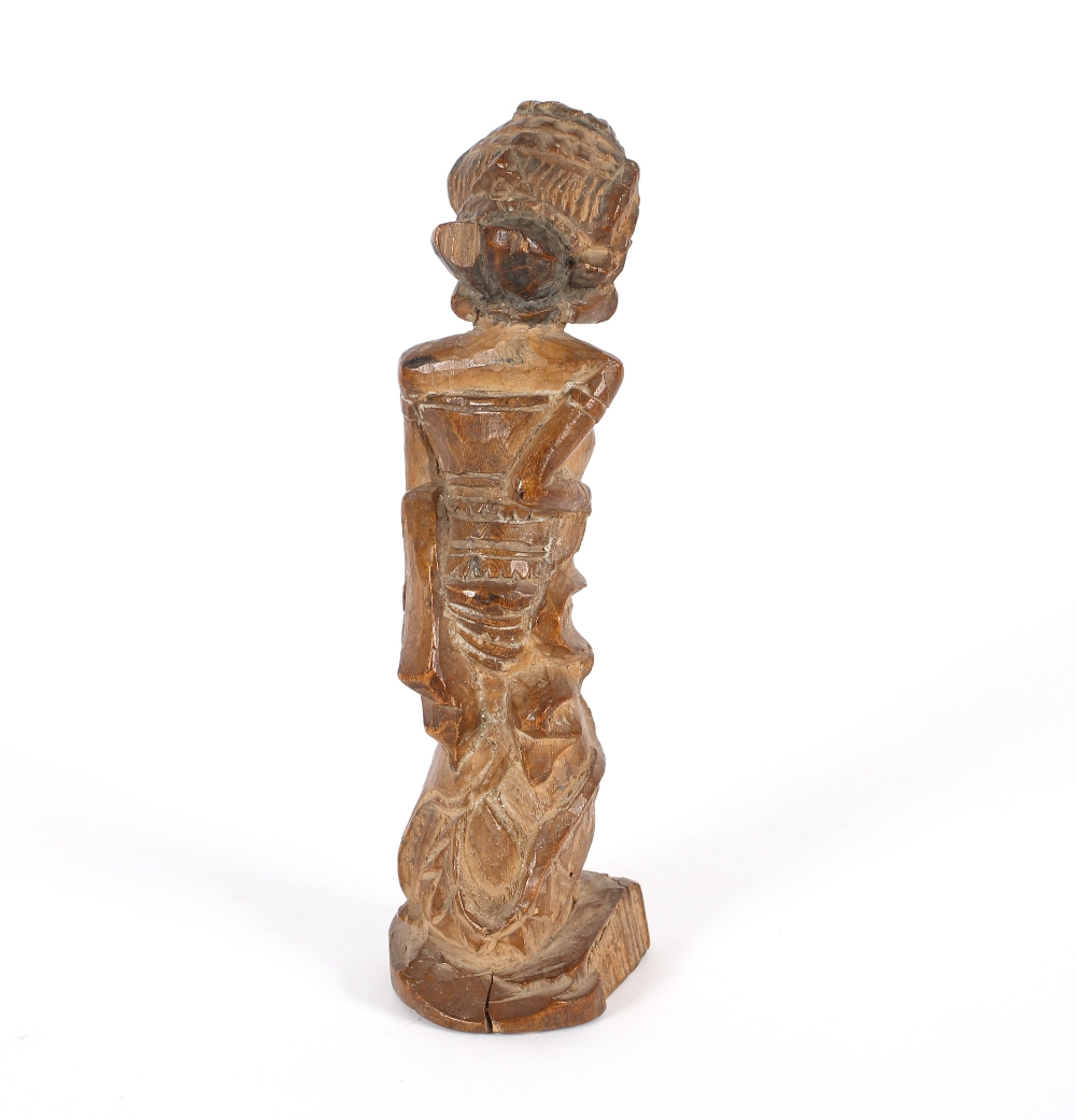 A carved wooden figure of a girl dancer, possibly Balinese, 20cm - Image 2 of 4