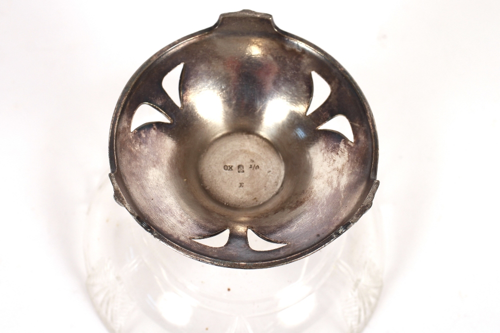 A Continental white metal spoon, having twist handle stamped 830, possibly Swedish; a plated salt - Image 5 of 5