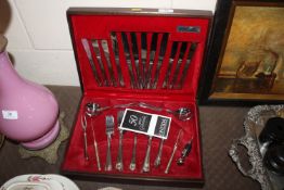 A canteen of Oneida cutlery